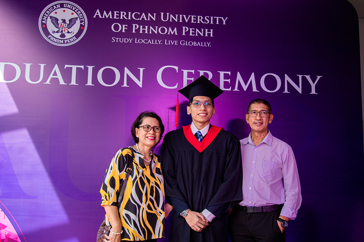 Family with graduate at the UArizona AUPP Graduation Ceremony June 2022
