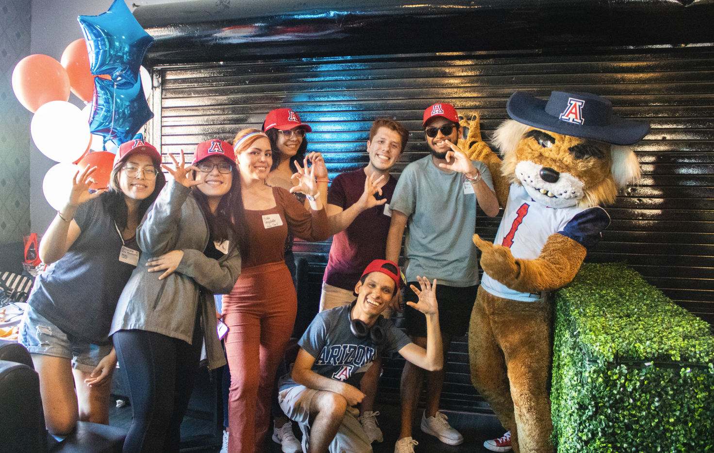 Students with Wilbur at the Welcome Party