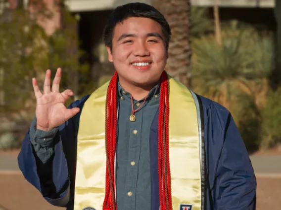 UArizona Freeman Medal winner Nguyen Dang