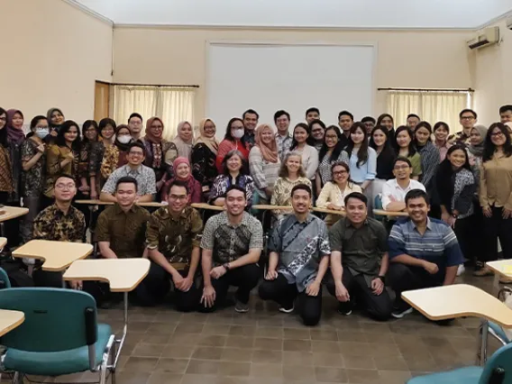 Universitas Indonesia: Residents and lectures of the Community Medicine Department FMUI, who attended in-person.