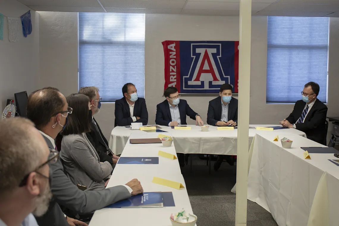 Kazakhstan delegation in talks with Center for English as a Second Language