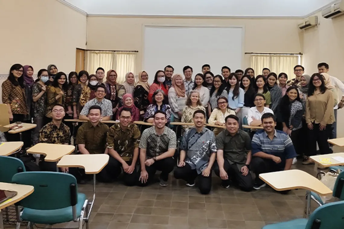 Universitas Indonesia: Residents and lectures of the Community Medicine Department FMUI, who attended in-person.