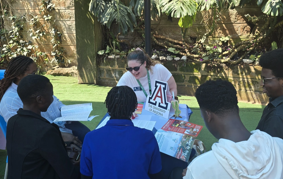 Michelle sits with potential U of A students