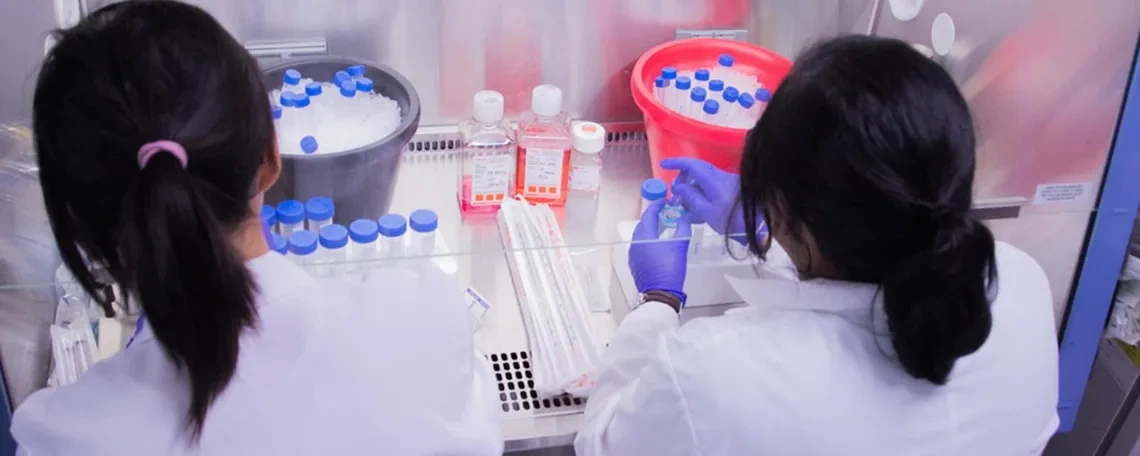 Two women in medical lab