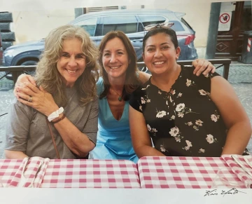 Cynthia White, Alba-Frascarelli, and Dafne-Johnson in Orvieto